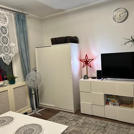 Sloneczne Mieszkanko Przymorze 2 Km Do Plazy דירה